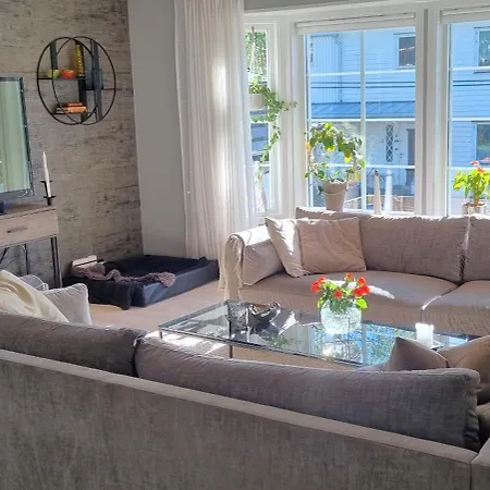 Detached House Close To Nature And Life Villa